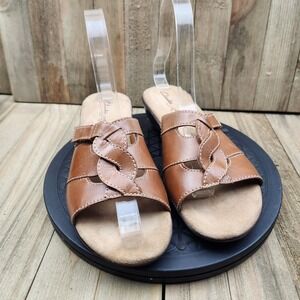 Clarks Sandals Low Wedge Mules Womens size 6 Brown Leather Braided Slide 72118